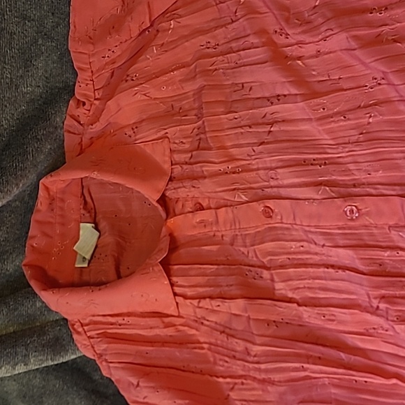 WAS $50.  CHELSEA STUDIO Short Sleeve Bright Button Down Shirt - Picture 8 of 13